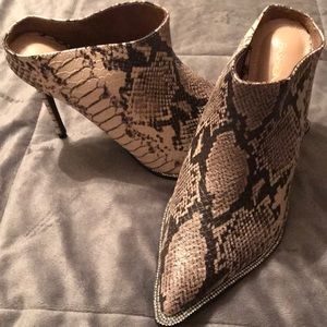 Fashion Nova snakeskin bootie